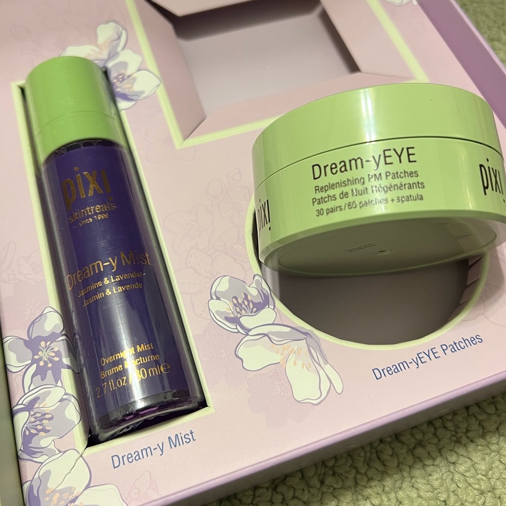 2 PIXI SKIN TREATS IN BOX